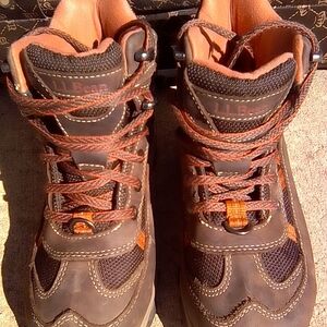 L.L. Bean Kid's Brown Hiking Boots Vibram EUC